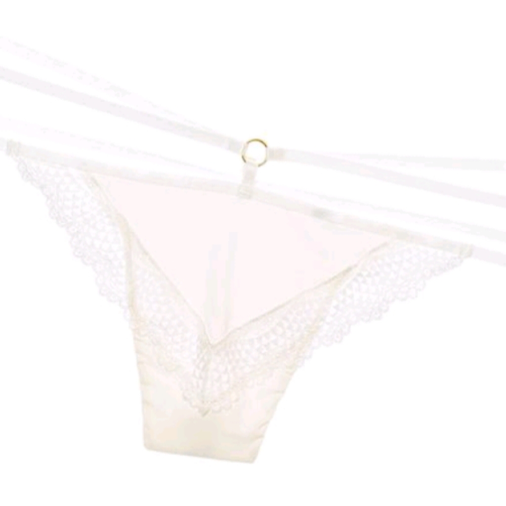 🚨NEW ITEM🚨 Marca Thong Adore Me